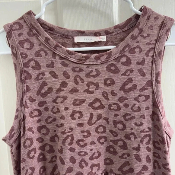 Lush boutique pink leopard midi dress with pockets - Picture 3 of 9